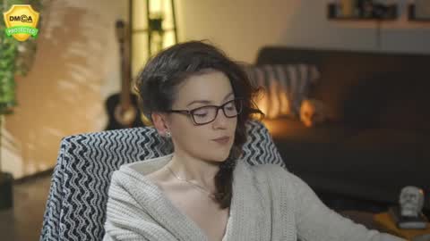 tiffanyriox online show from April 2, 11:55 pm