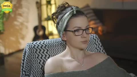 tiffanyriox online show from April 18, 12:34 am