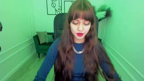 tiffanyyoun online show from November 7, 12:51 pm