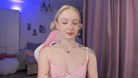 Tiffany online show from April 7, 3:19 am