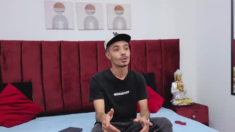 Evans  online show from October 6, 8:59 pm