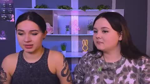 tina_golden1 online show from April 7, 12:45 am