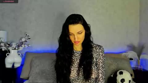 Tina online show from February 4, 2:43 pm