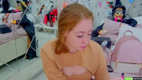 Tina online show from October 28, 4:02 am