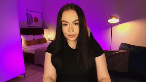 hi im curvy babyface girlie Tina online show from February 12, 8:18 am