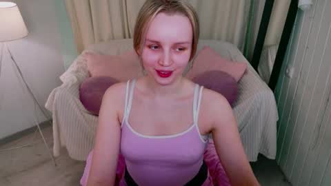 tinasiner online show from April 13, 4:33 pm