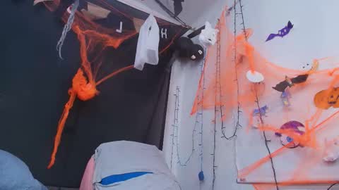 tinkerbell online show from October 29, 7:36 pm