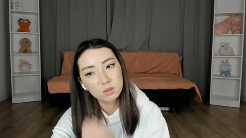 Tina online show from November 18, 12:08 pm