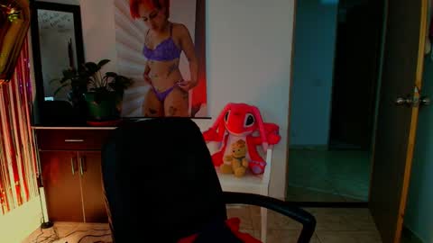 I AM BELLA  ----------- follow my  IG  TINNS 69 online show from September 19, 12:48 am