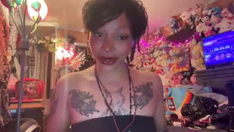 tinydivine online show from May 11, 12:39 am