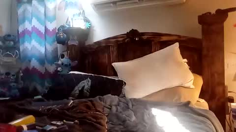 Snapshot of tinyguy0420 chatting on February 16, 2:10 pm Jd online show from February 16, 2:10 pm