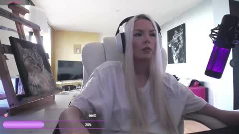 stage Kylie Sinner  brand CLITBAIT online show from March 11, 7:50 pm