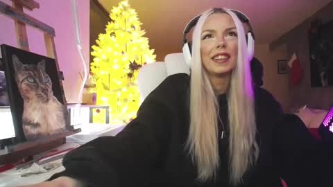 stage Kylie Sinner  brand CLITBAIT online show from January 12, 11:01 pm