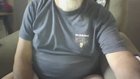 Snapshot of tittyloverr69 chatting on December 18, 4:28 pm tittyloverr69 online show from December 18, 4:28 pm