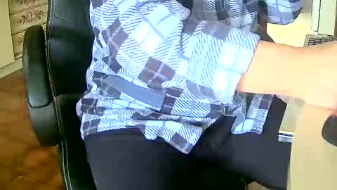 Tobiko online show from February 18, 3:41 pm