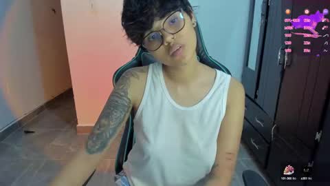 Snapshot of tokyo_uwu chatting on January 9, 5:13 am sofi 3 online show from January 9, 5:13 am