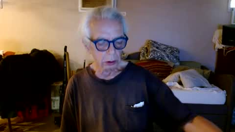 tom112292014 online show from June 6, 6:25 pm
