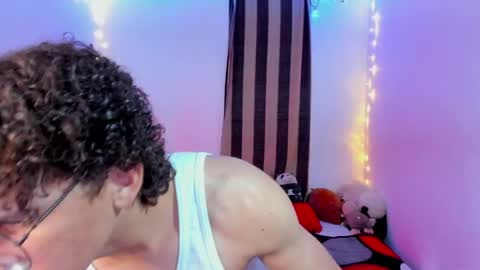 Tom Blue online show from May 12, 3:15 am