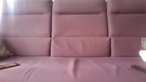 Snapshot of tom_horny84 chatting on February 18, 12:17 pm tom_horny84 online show from February 18, 12:17 pm