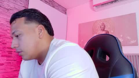 Tom muscle1 online show from February 21, 12:08 pm