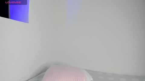 Snapshot of tom_walton chatting on March 5, 8:32 pm tom online show from March 5, 8:32 pm