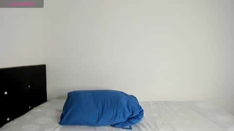 Snapshot of tom_walton chatting on February 27, 4:21 pm tom online show from February 27, 4:21 pm