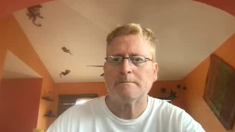 Hola online show from December 3, 7:14 pm