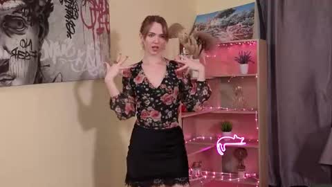 Lana online show from August 6, 7:12 pm