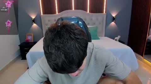 Tommy  online show from July 15, 3:23 am