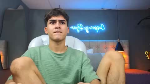 Tommy  online show from March 5, 5:40 am