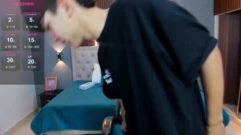 Tommy  online show from September 23, 3:33 am