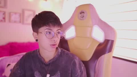 Blue  online show from March 26, 1:05 pm