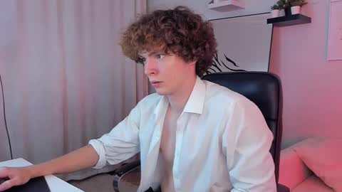 Tommy online show from October 21, 3:27 pm