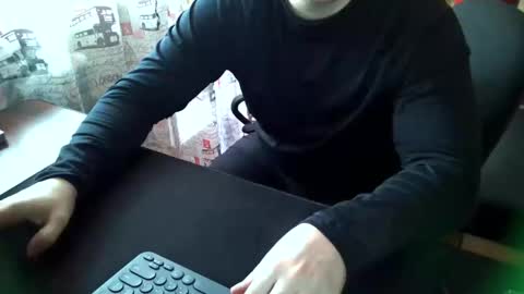 Tommi Li online show from January 7, 7:20 am