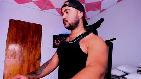 tommy_sccott online show from January 19, 7:57 am