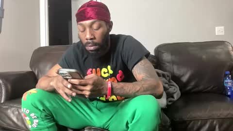 tommydabody online show from December 15, 7:15 am