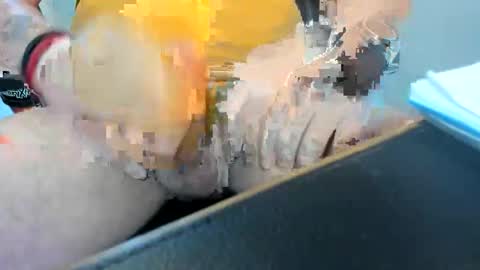 tommysmithjones82 online show from April 17, 5:37 pm