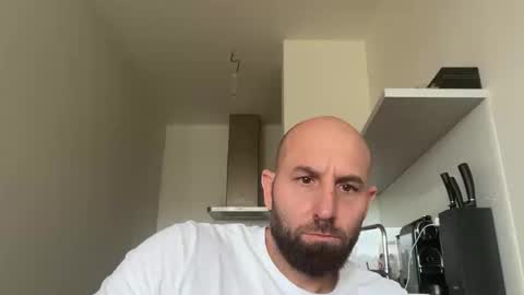 Snapshot of tommyx01 chatting on September 30, 10:04 am Thomas Fit online show from September 30, 10:04 am