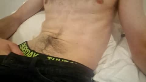 Snapshot of tomnomm chatting on October 18, 2:43 pm tomnomm online show from October 18, 2:43 pm