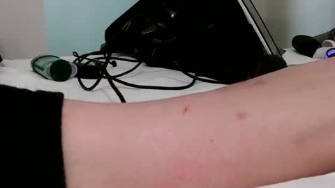 tomsza81463 online show from December 15, 11:28 am