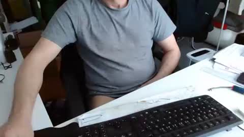 Tom online show from March 2, 1:51 pm