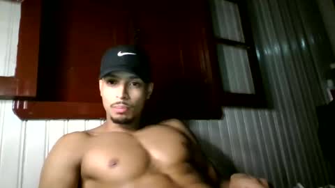 tomtresor online show from December 18, 6:52 am