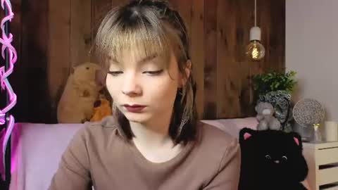 Melissa online show from June 24, 9:00 pm