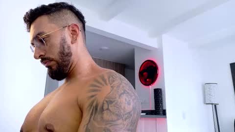 tony muscle1 online show from March 17, 8:36 pm