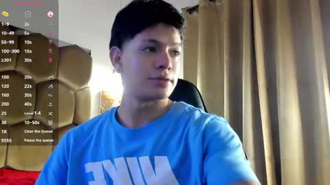 tony_petrov online show from June 25, 5:45 am