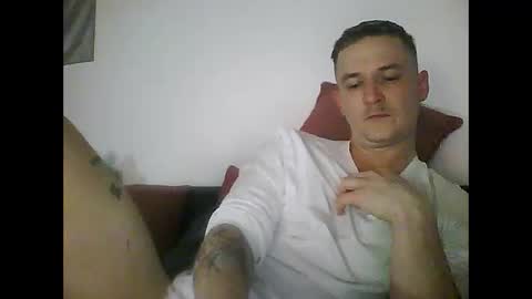 tonystrawberry online show from April 11, 10:36 pm