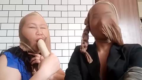 too609042 online show from April 13, 7:12 am