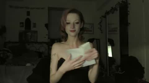 Snapshot of toothandclaws chatting on December 14, 9:07 am Dunwitch Whorror online show from December 14, 9:07 am