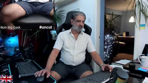 topalphaboss online show from December 4, 5:01 pm