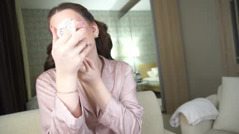         online show from March 26, 7:35 am